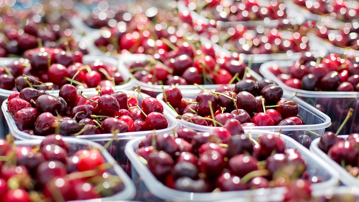 cherries-1433525_1280.jpg